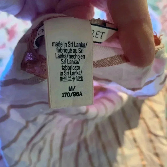 Victoria Secret Women’s Sleepwear Top Size Medium - Picture 6 of 7